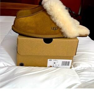$65 TODAY ONLY!!! UGG Tan and Cream Women's Slippers